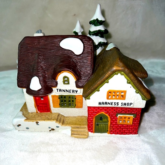 Vintage Lemax Exclusive Caddington Village Tannery Harness Shop 1996 Christmas - Picture 1 of 8